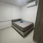 Bello Apartamento Con Visita Al Mar